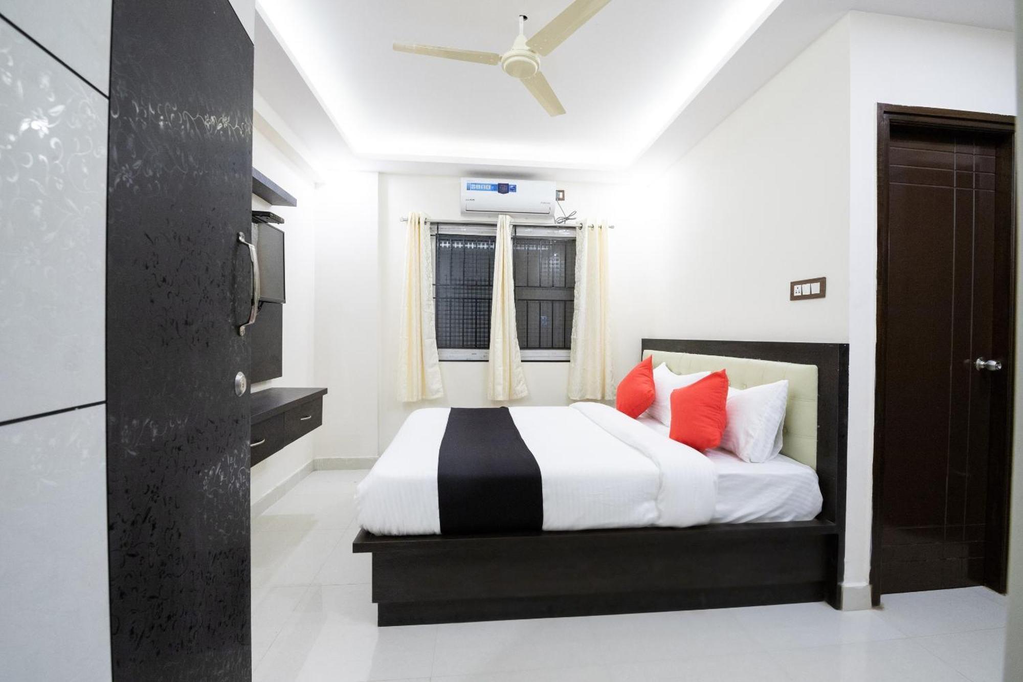 Super Capital O Choice Regal Suites Near Ragigudda Sri Prasanna Anjanayeswamy Temple Бангалор Экстерьер фото